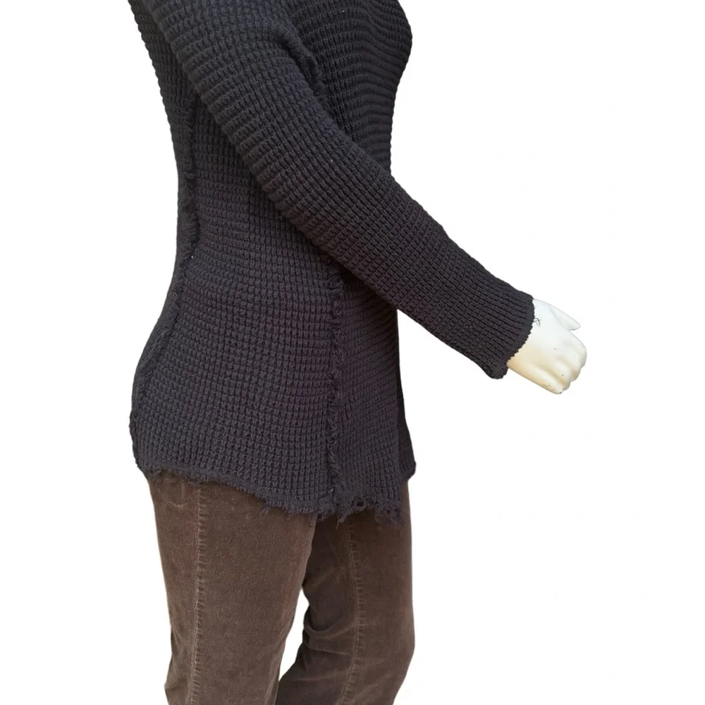 Free People Dark Gray Chunky Knit Oversized Cold Shoulder Raw Hem Sweater Small